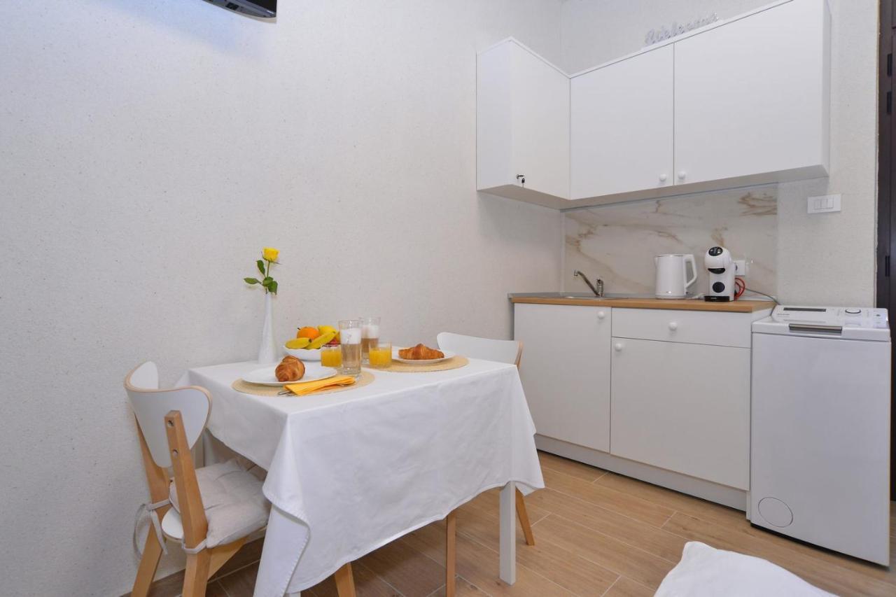 Md Studio Apartman Rijeka Extérieur photo